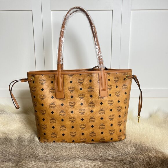 ❤️MCM Medium Tote Bag - Picture 3 of 9